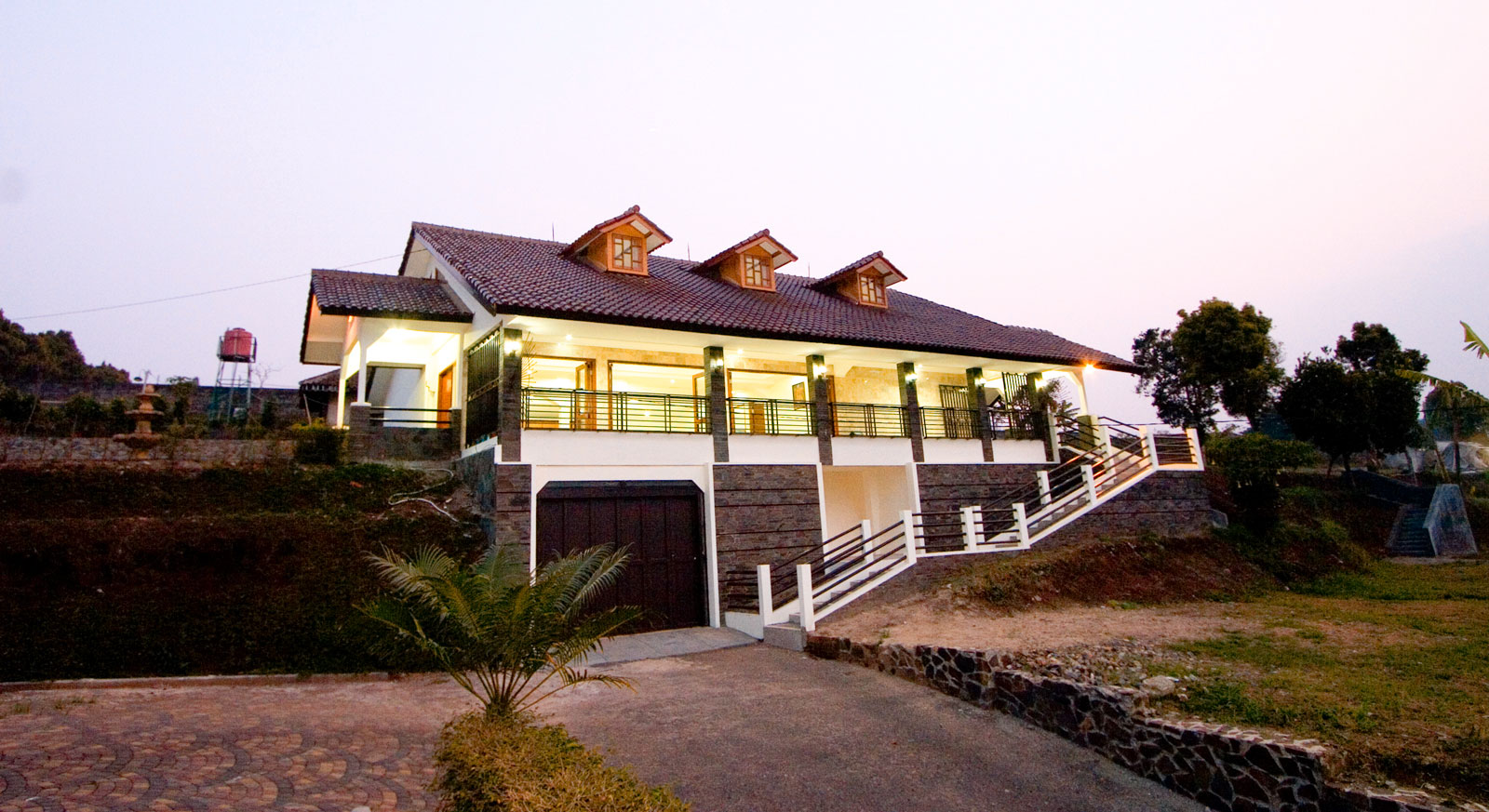 Villa Tampak Depan